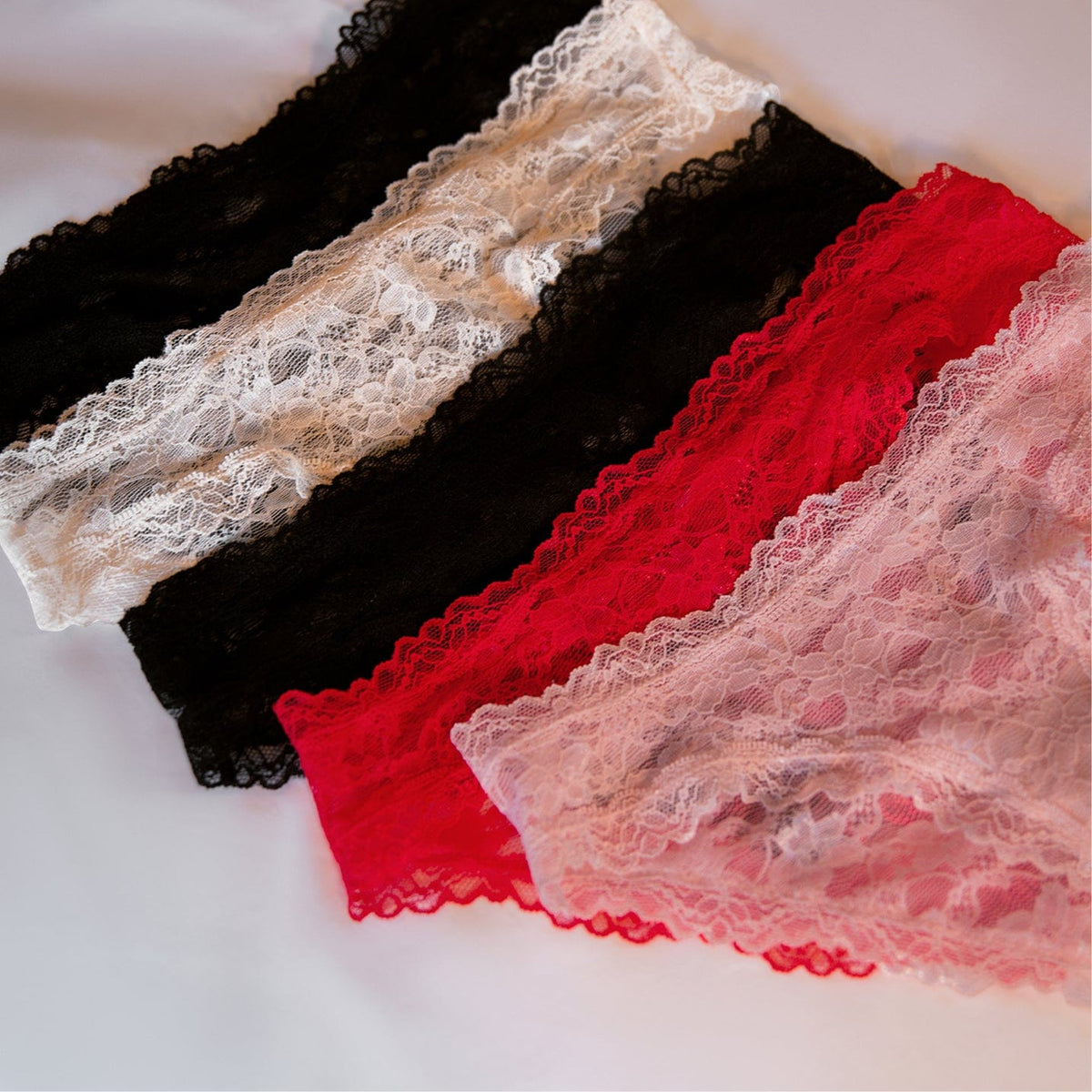 Effortless Lace Bikini Black
